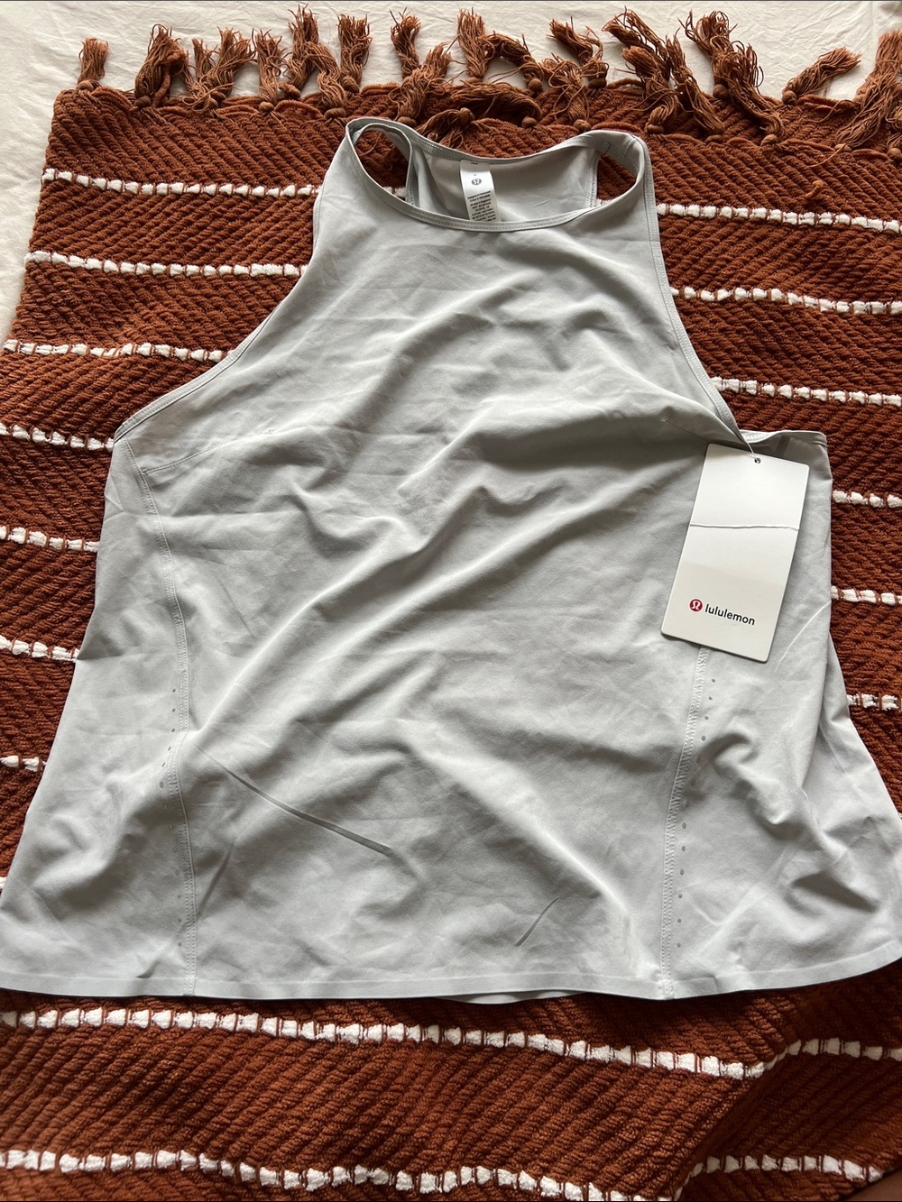 Lululemon Lightweight Stretch Run Tank - Picture 4 of 7